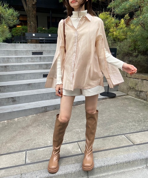 OLIVE des OLIVE(オリーブデオリーブ)の「マントスリーブシャツ(シャツ/ブラウス・レディース・ラベンダー/オフホワイト/ベージュ・FREE)」の15枚目の写真