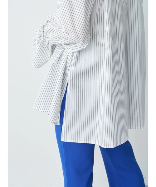 earth music&ecology（アースミュージックアンドエコロジー）の「ショルダータックレイヤードシャツ（シャツ/ブラウス・レディース・オフホワイト/ブラック/ストライプ・FREE）」の20枚目の写真