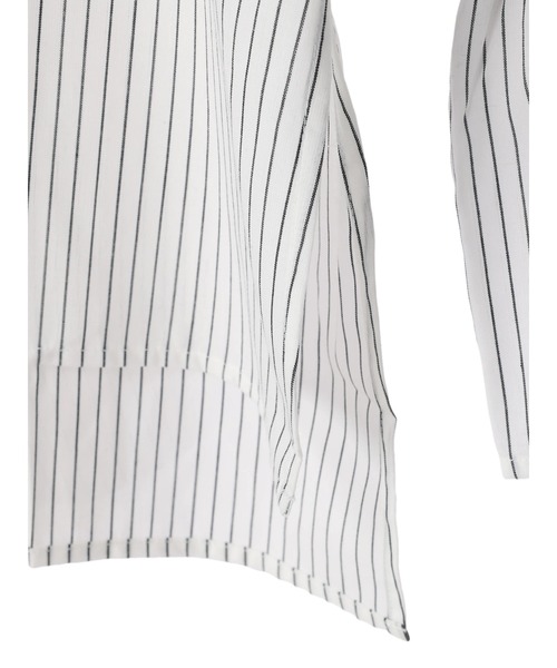 earth music&ecology（アースミュージックアンドエコロジー）の「ショルダータックレイヤードシャツ（シャツ/ブラウス・レディース・オフホワイト/ブラック/ストライプ・FREE）」の21枚目の写真