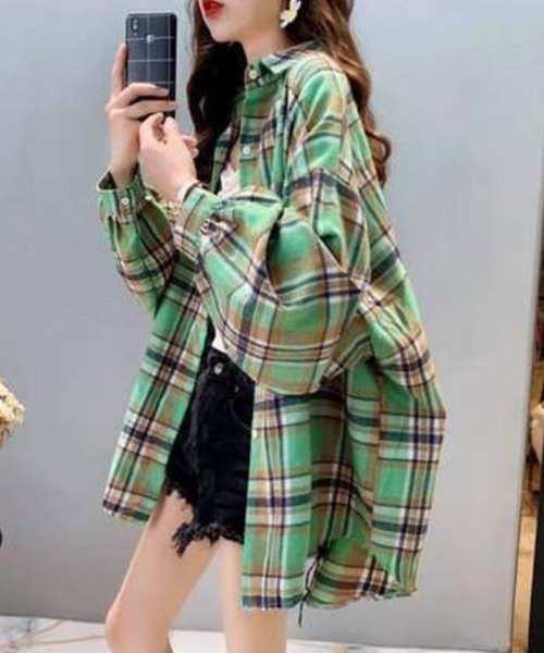 Auntie Rosa（アンティローザ）の「オーバーサイズ ドロップショルダー チェックネルシャツ（シャツ/ブラウス・レディース・パープル/グレー系その他3/グレー系その他5/グリーン系その他3/グリーン/ブラウン系その他3/グレー系その他/イエロー系その他5/グリーン系その他6/ピンク系その他6/レッド系その他/ブラウン系その他2/グレー/ブルー系その他3/ブルー系その他2/グリーン系その他2/レッド/イエロー系その他6・LARGE/X-LARGE/XX-LARGE/MEDIUM/SMALL）」の8枚目の写真