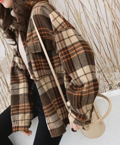 Auntie Rosa（アンティローザ）の「オーバーサイズ ドロップショルダー チェックネルシャツ（シャツ/ブラウス・レディース・パープル/グレー系その他3/グレー系その他5/グリーン系その他3/グリーン/ブラウン系その他3/グレー系その他/イエロー系その他5/グリーン系その他6/ピンク系その他6/レッド系その他/ブラウン系その他2/グレー/ブルー系その他3/ブルー系その他2/グリーン系その他2/レッド/イエロー系その他6・LARGE/X-LARGE/XX-LARGE/MEDIUM/SMALL）」の7枚目の写真