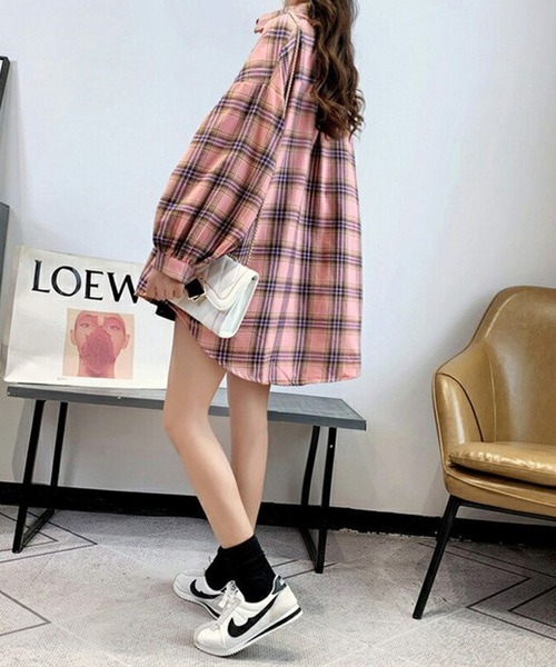 Auntie Rosa（アンティローザ）の「オーバーサイズ ドロップショルダー チェックネルシャツ（シャツ/ブラウス・レディース・パープル/グレー系その他3/グレー系その他5/グリーン系その他3/グリーン/ブラウン系その他3/グレー系その他/イエロー系その他5/グリーン系その他6/ピンク系その他6/レッド系その他/ブラウン系その他2/グレー/ブルー系その他3/ブルー系その他2/グリーン系その他2/レッド/イエロー系その他6・LARGE/X-LARGE/XX-LARGE/MEDIUM/SMALL）」の20枚目の写真