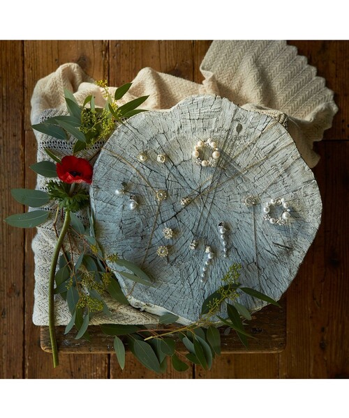 TOCCA（トッカ）の「BOUQUET BROOCH NECKLACE 2WAY ブローチネックレス（ブローチ/コサージュ・レディース・シルバー系/ゴールド系・F）」の22枚目の写真