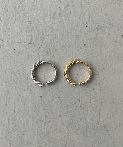 cheriella（シェリエラ）の「【cheriella】2連デザインねじりフープリング（リング・レディース・シルバー/ゴールド・FREE）」の9枚目の写真