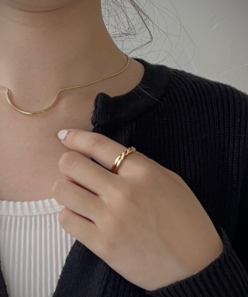 cheriella（シェリエラ）の「【cheriella】2連デザインねじりフープリング（リング・レディース・シルバー/ゴールド・FREE）」の10枚目の写真