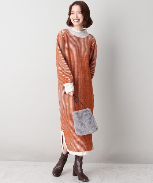 ITS'DEMO（イッツデモ）の「【WEB限定/コンパクトシルエット/入口マグネット/ファスナーポケットアリ】フェイクファーポシェット（ショルダーバッグ・レディース・グレー/ブラック/グリーン/ベージュ/オレンジ/ブルー/ブラック系1/ブラウン系1・00）」の16枚目の写真