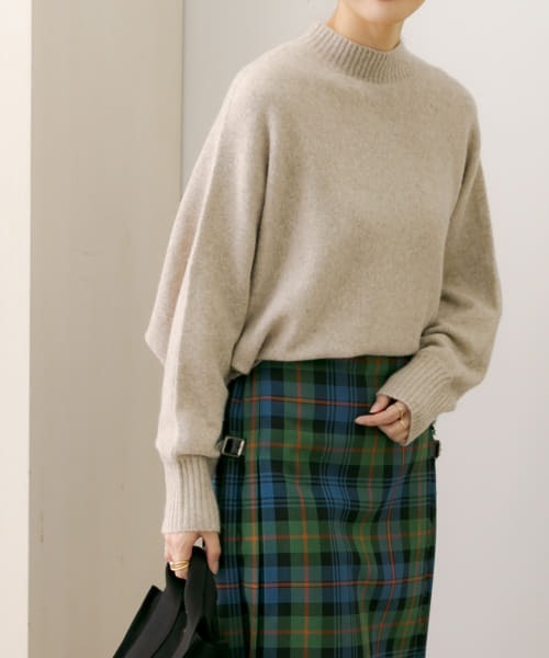 URBAN RESEARCH Sonny Label(アーバンリサーチサニーレーベル)の「起毛モックネックドルマンプルオーバー(ニット/セーター・レディース・ベージュ/ミント/ブラック/ブルー・FREE)」の8枚目の写真