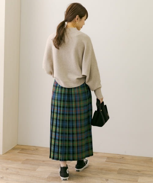 URBAN RESEARCH Sonny Label(アーバンリサーチサニーレーベル)の「起毛モックネックドルマンプルオーバー(ニット/セーター・レディース・ベージュ/ミント/ブラック/ブルー・FREE)」の16枚目の写真