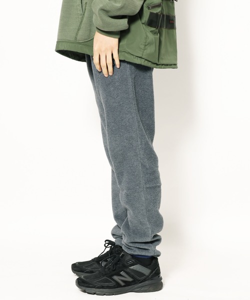 CAL O LINE（キャルオーライン）の「CAL O LINE/キャルオーライン LIGHTWEIGHT FLEECE PANTS フリースパンツ（スウェットパンツ・メンズ・ブラック/ネイビー/チャコール・L/S）」の4枚目の写真