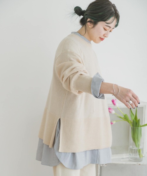 ITEMS URBANRESEARCH(アイテムズ アーバンリサーチ)の「クルーネックルーズニット(ニット/セーター・レディース・モカ/ミント/グレー系その他/パープル系その他・FREE)」の2枚目の写真