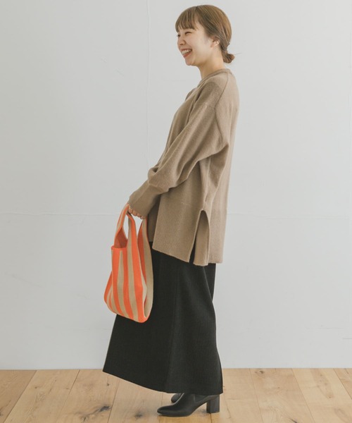 ITEMS URBANRESEARCH(アイテムズ アーバンリサーチ)の「クルーネックルーズニット(ニット/セーター・レディース・モカ/ミント/グレー系その他/パープル系その他・FREE)」の6枚目の写真