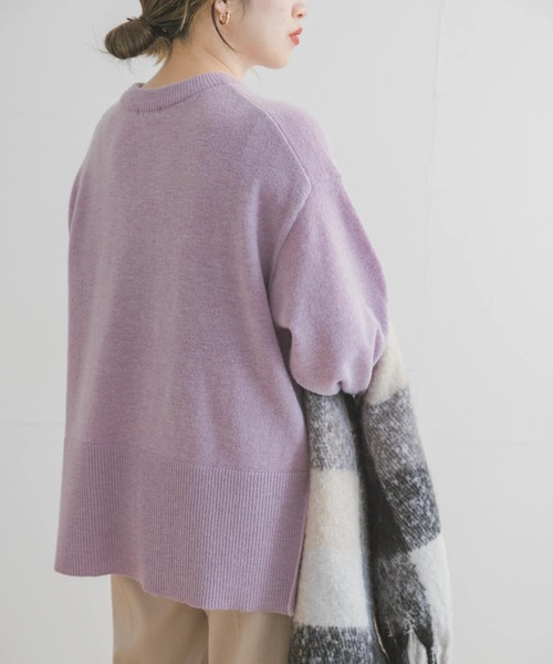 ITEMS URBANRESEARCH(アイテムズ アーバンリサーチ)の「クルーネックルーズニット(ニット/セーター・レディース・モカ/ミント/グレー系その他/パープル系その他・FREE)」の16枚目の写真