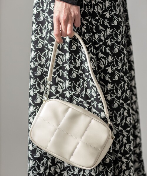 THE SHOP TK （ザ ショップ ティーケー ）の「◆【3WAY/チェーン付き】キルティングバッグ（ショルダーバッグ・レディース・ライトパープル/アイボリー/ブラック・00）」の5枚目の写真