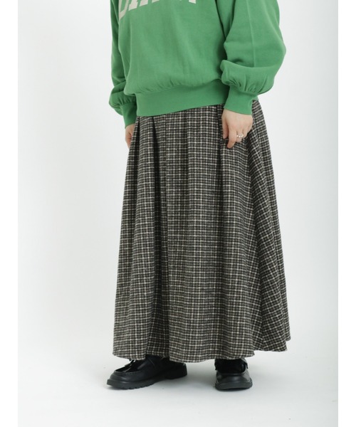 Samansa Mos2（サマンサ モスモス）の「柄アソートタックスカート（スカート・レディース・レッド/チャコール/ブラウン/ベージュ・ﾌﾘ-）」の2枚目の写真