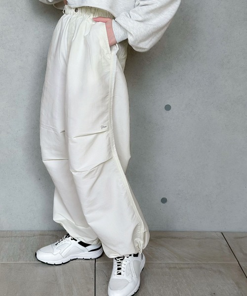 Java（ジャバ）の「《JaVaジャバ コラボ》90’S　ルーズシルエット　ミリタリーロゴ刺繍スノーパンツ（その他パンツ・レディース・ブラック/カーキ/ホワイト・LARGE/MEDIUM/SMALL/X-LARGE）」の2枚目の写真