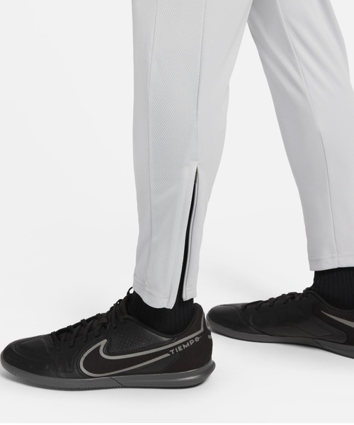 NIKE（ナイキ）の「ナイキ Dri-FIT アカデミー メンズ ジッパー