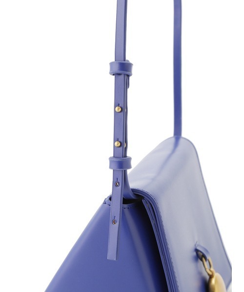 Mila Owen（ミラオーウェン）の「トライアングルボックスバッグ（ハンドバッグ・レディース・アイボリー/ブラック/ブルー・FREE）」の8枚目の写真