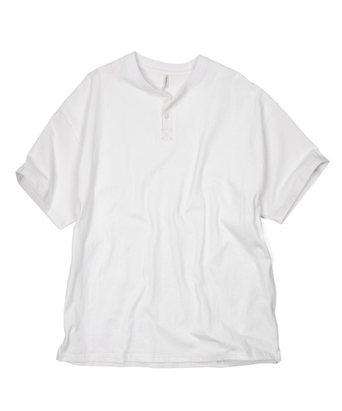 The DUFFER of ST.GEORGE（ザダファーオブセントジョージ）の「【WEB限定アイテム】8oz HEAVY WEIGHT OVER SIZE HENLEY TEE：8オンス ヘビーウェイト オーバーサイズ ビッグシルエット ヘンリーネックTシャツ（Tシャツ/カットソー・メンズ・ブラック/グレイッシュベージュ/ホワイト・SMALL/MEDIUM/LARGE/X-LARGE/XX-LARGE）」の12枚目の写真