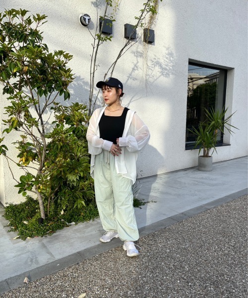 nemne store（ネンネストア）の「【低身長用サイズあり】袖ボリュームシアーバンドカラーシャツ（シャツ/ブラウス・レディース・ブルー/オフホワイト/ピンク/グリーン・SMALL/MEDIUM）」の11枚目の写真