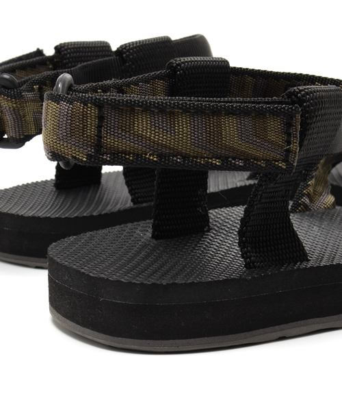 Teva（テバ）の「TEVA: オリジナル サンダル "Azura"（サンダル・メンズ・ブラック・10/9/7/8）」の8枚目の写真