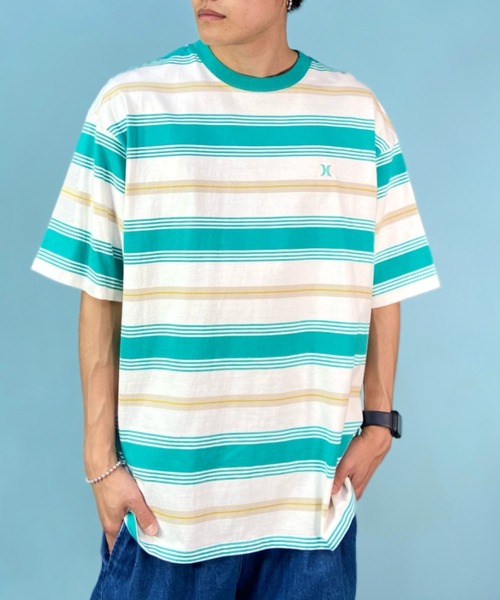 Hurley （ハーレー）の「Hurley/ハーレー マルチボーダーTシャツ オーバーサイズ ワンポイント/クルーネック半袖tシャツ コットンTee MSS2310023（Tシャツ/カットソー・メンズ・ブラック×ブラック/ネイビー/ホワイト×グリーン/ブルー・S/M/L）」の2枚目の写真