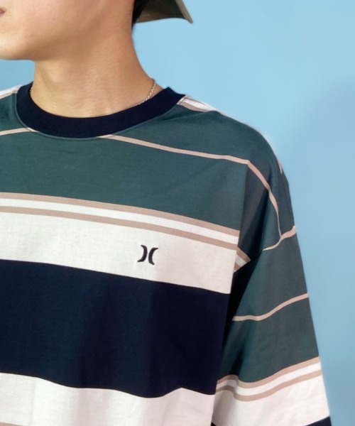 Hurley （ハーレー）の「Hurley/ハーレー マルチボーダーTシャツ オーバーサイズ ワンポイント/クルーネック半袖tシャツ コットンTee MSS2310023（Tシャツ/カットソー・メンズ・ブラック×ブラック/ネイビー/ホワイト×グリーン/ブルー・S/M/L）」の9枚目の写真