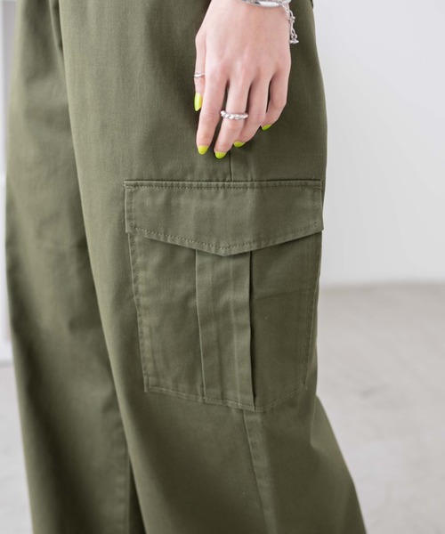 WEGO(ウィゴー)の「WEGO/イージーワイドカーゴパンツ(カーゴパンツ・レディース・その他1/ホワイト/ブラック/カーキ・FREE)」の11枚目の写真