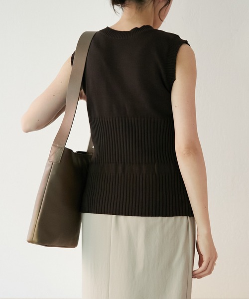 COLLAGE GALLARDAGALANTE（コラージュガリャルダガランテ）の「スリットヘム2WAYニット（ニット/セーター・レディース・チャコールグレー/ライトグレー・FREE）」の6枚目の写真