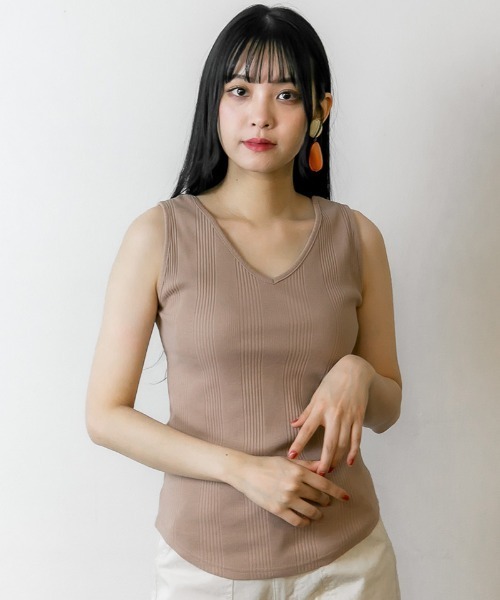 atONE(アットワン)の「atONE 2WAYランダムリブタンクトップ(タンクトップ・レディース・ブラック/ホワイト/モカ/カーキ/ベージュ・LL/4L/L/M/3L)」の17枚目の写真