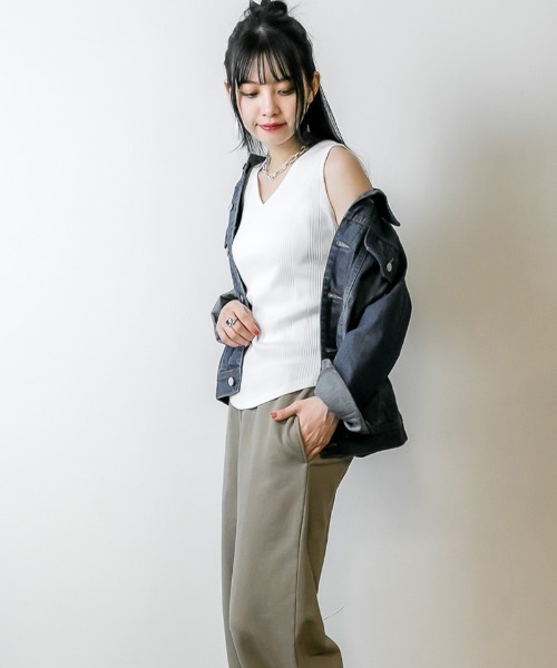atONE(アットワン)の「atONE 2WAYランダムリブタンクトップ(タンクトップ・レディース・ブラック/ホワイト/モカ/カーキ/ベージュ・LL/4L/L/M/3L)」の6枚目の写真