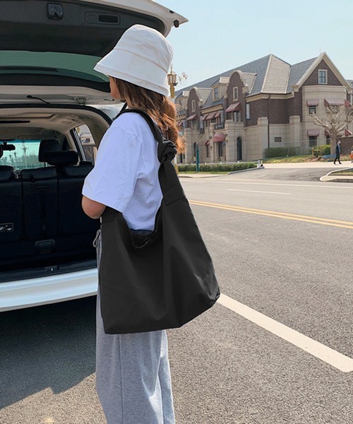 Chaco closet（チャコ クローゼット）の「ムスビデザインショルダーバッグ（ショルダーバッグ・レディース・ブルー/グリーン/ブラック/ベージュ・FREE）」の11枚目の写真