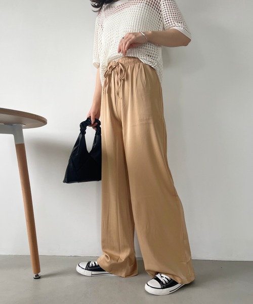 CLEA(クレア)の「サテンロングイージーパンツ(その他パンツ・レディース・ベージュ/ホワイト/ピンク/ブラック・FREE)」の17枚目の写真