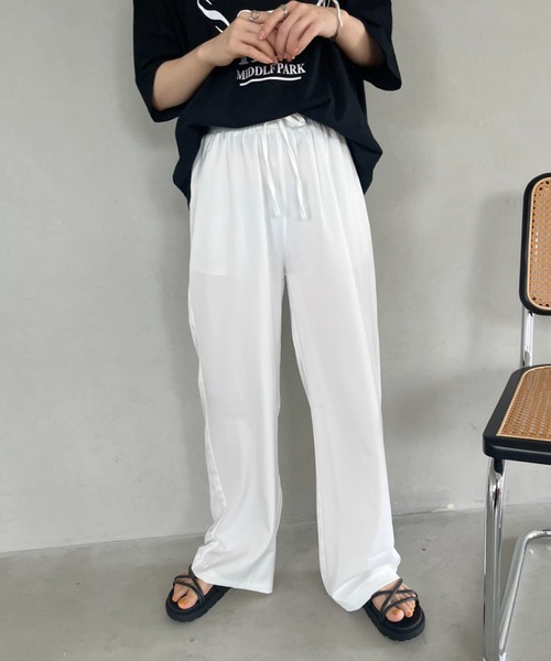 CLEA(クレア)の「サテンロングイージーパンツ(その他パンツ・レディース・ベージュ/ホワイト/ピンク/ブラック・FREE)」の6枚目の写真