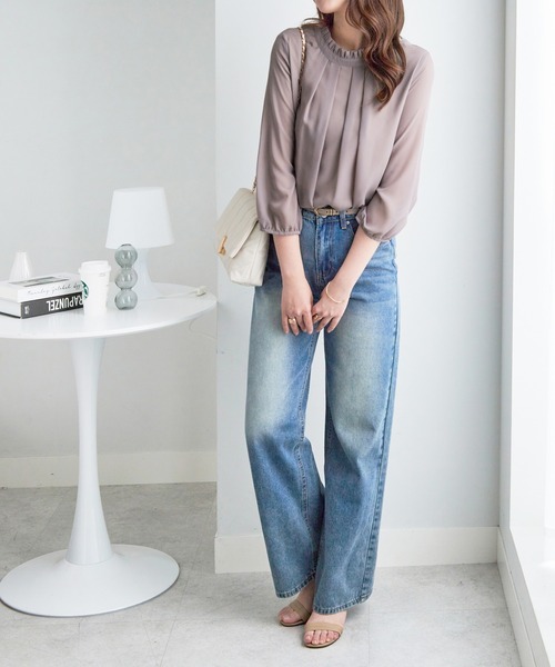 Viola e Viola（ヴィオラエヴィオラ）の「フリル衿シフォンタックブラウス（シャツ/ブラウス・レディース・グレイッシュブルー/イエロー/グレイッシュベージュ/ボルドー/レディッシュグレー/ブラック/オフホワイト・MEDIUM/LARGE/X-LARGE/XX-LARGE/4L/5L）」の18枚目の写真