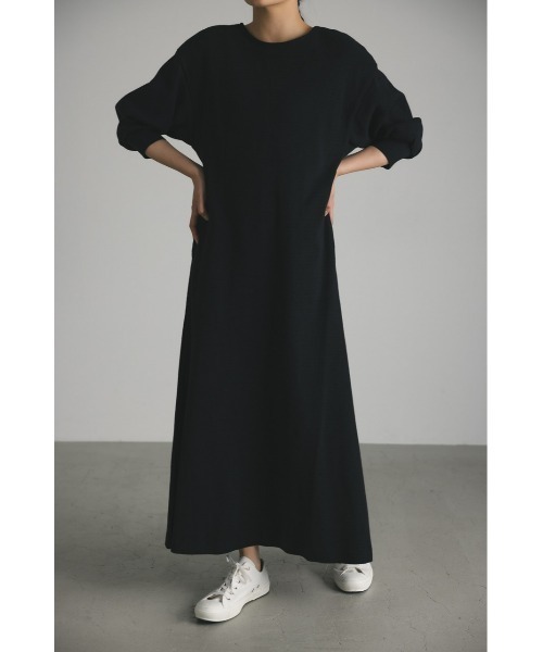 STYLEMIXER（スタイルミキサー）の「バックオープンリラックスカットワンピース（ワンピース・レディース・アイボリー/ブラック/チャコールグレー・MEDIUM/SMALL）」の12枚目の写真