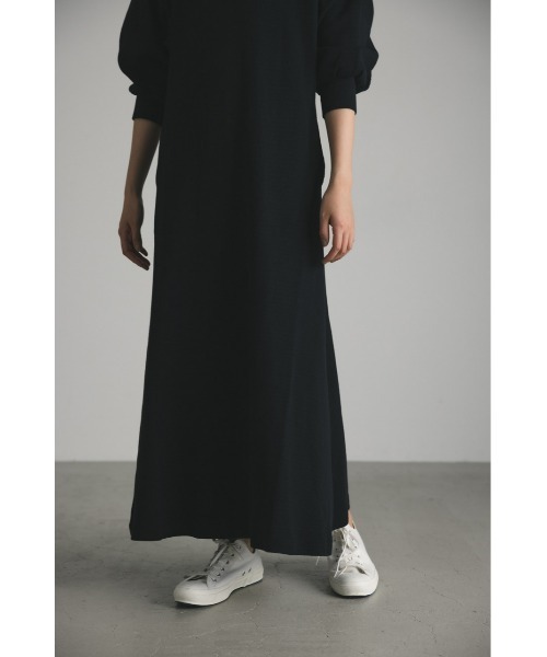 STYLEMIXER（スタイルミキサー）の「バックオープンリラックスカットワンピース（ワンピース・レディース・アイボリー/ブラック/チャコールグレー・MEDIUM/SMALL）」の18枚目の写真