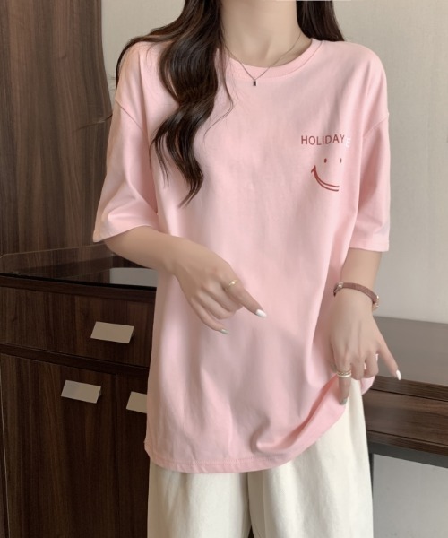 Achic（アシック）の「英文字ロゴオーバーサイズ半袖Tシャツ（Tシャツ/カットソー・レディース・ホワイト/ピンク・M）」の3枚目の写真