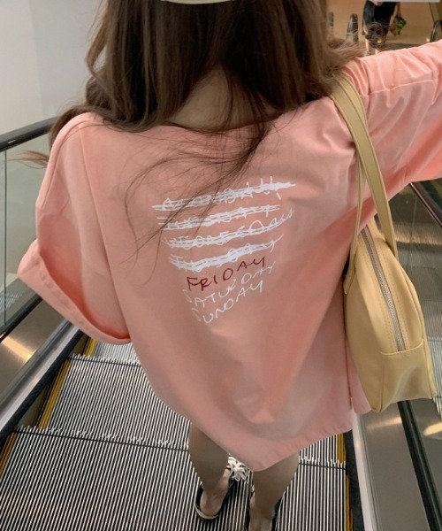 Achic（アシック）の「英文字ロゴオーバーサイズ半袖Tシャツ（Tシャツ/カットソー・レディース・ホワイト/ピンク・M）」の7枚目の写真