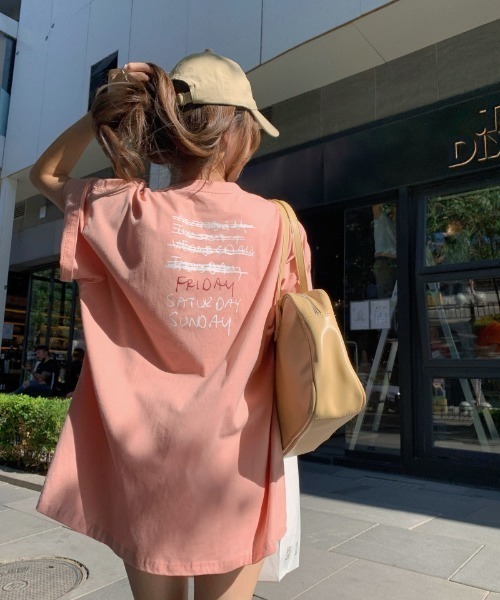 Achic（アシック）の「英文字ロゴオーバーサイズ半袖Tシャツ（Tシャツ/カットソー・レディース・ホワイト/ピンク・M）」の12枚目の写真