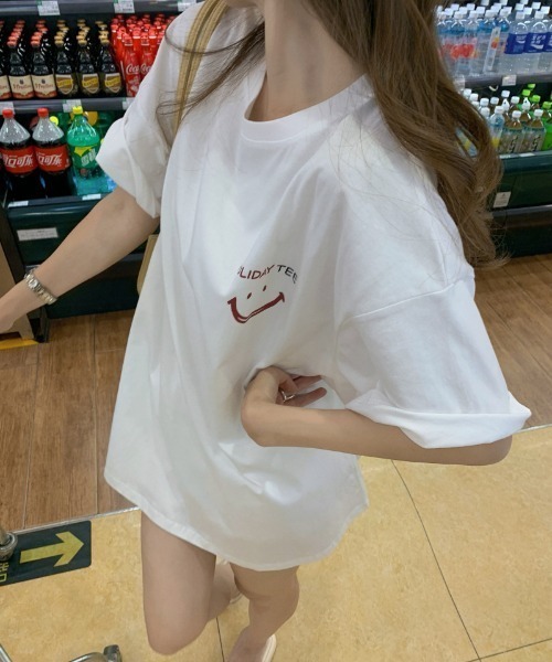 Achic（アシック）の「英文字ロゴオーバーサイズ半袖Tシャツ（Tシャツ/カットソー・レディース・ホワイト/ピンク・M）」の5枚目の写真