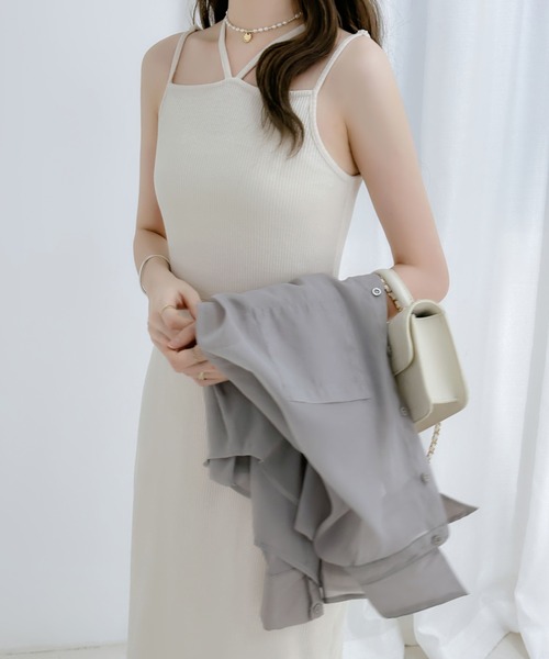 ECLIN(エクラン)の「バックスリットIラインダブルストラップリブキャミワンピ―ス(ワンピース・レディース・ブラウン/グレー/ブラック/ベージュ・M/L)」の13枚目の写真