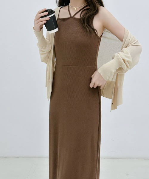 ECLIN(エクラン)の「バックスリットIラインダブルストラップリブキャミワンピ―ス(ワンピース・レディース・ブラウン/グレー/ブラック/ベージュ・M/L)」の14枚目の写真