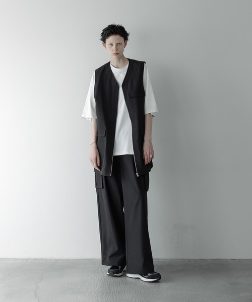 remer（リメール）の「loose military zip over vest / ルーズミリタリージップオーバーベスト（ベスト・メンズ・アイボリー/ブラック/チャコールグレー・SMALL/MEDIUM/LARGE）」の19枚目の写真