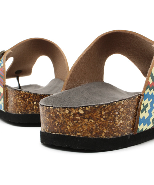 チャイハネ（チャイハネ）の「【チャイハネ】ネイティブRUG柄トングサンダル（LADIES＆MENS）（サンダル・レディース・カラフル・X-LARGE/MEDIUM/SMALL/LARGE）」の7枚目の写真