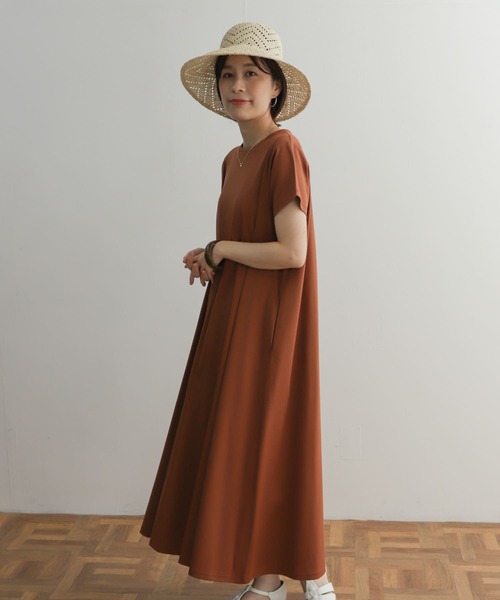 URBAN RESEARCH DOORS(アーバンリサーチドアーズ)の「Aラインフレアカットワンピース(ワンピース・レディース・ブラウン/グリーン系その他/ブラック・MEDIUM)」の7枚目の写真