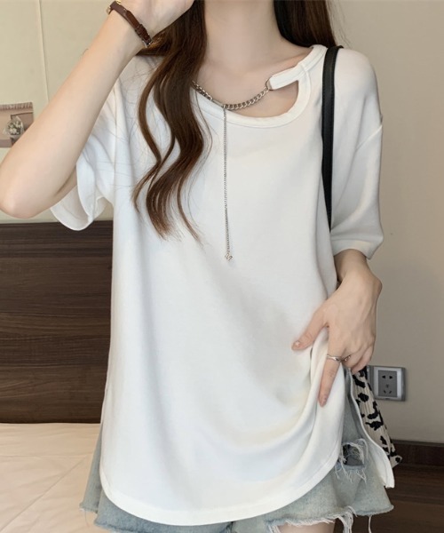 deux amour（ドゥーザムール）の「チェーン付きクルーネック半袖Tシャツ（Tシャツ/カットソー・レディース・ホワイト/ブラック/パープル/モカ/グレー・FREE）」の7枚目の写真