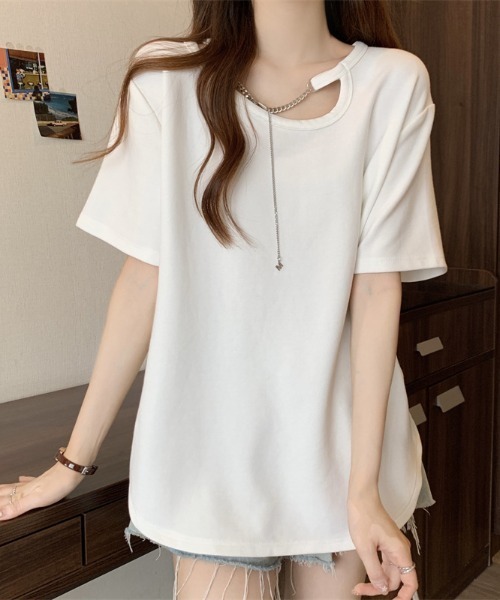 deux amour（ドゥーザムール）の「チェーン付きクルーネック半袖Tシャツ（Tシャツ/カットソー・レディース・ホワイト/ブラック/パープル/モカ/グレー・FREE）」の10枚目の写真