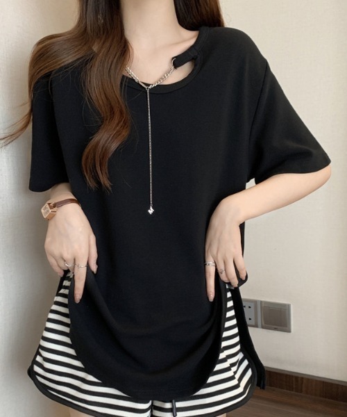 deux amour（ドゥーザムール）の「チェーン付きクルーネック半袖Tシャツ（Tシャツ/カットソー・レディース・ホワイト/ブラック/パープル/モカ/グレー・FREE）」の11枚目の写真