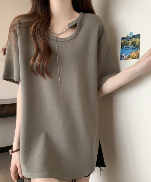 deux amour（ドゥーザムール）の「チェーン付きクルーネック半袖Tシャツ（Tシャツ/カットソー・レディース・ホワイト/ブラック/パープル/モカ/グレー・FREE）」の19枚目の写真