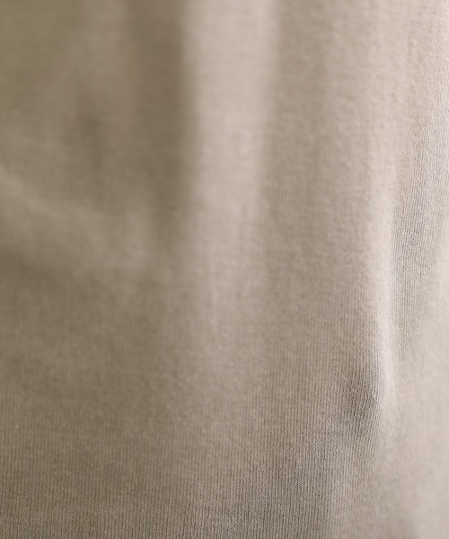 ElegChic（エレグシック）の「ハイネック指穴カットソー 長袖（Tシャツ/カットソー・レディース・チャコールグレー/ブラック/オフホワイト/カーキ/グレイッシュベージュ・3L/4L/M/L/XL）」の8枚目の写真